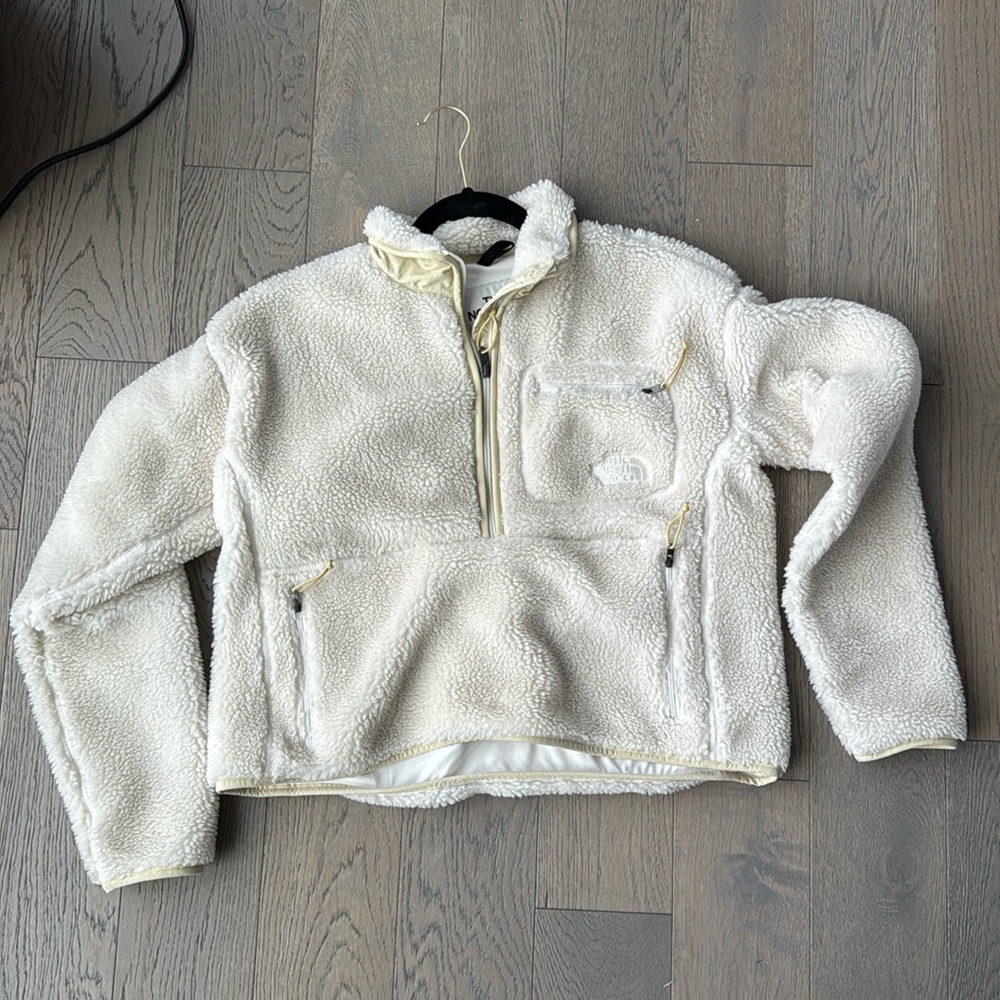 North Face Extreme Pile Pullover in Gardenia (Size Small)